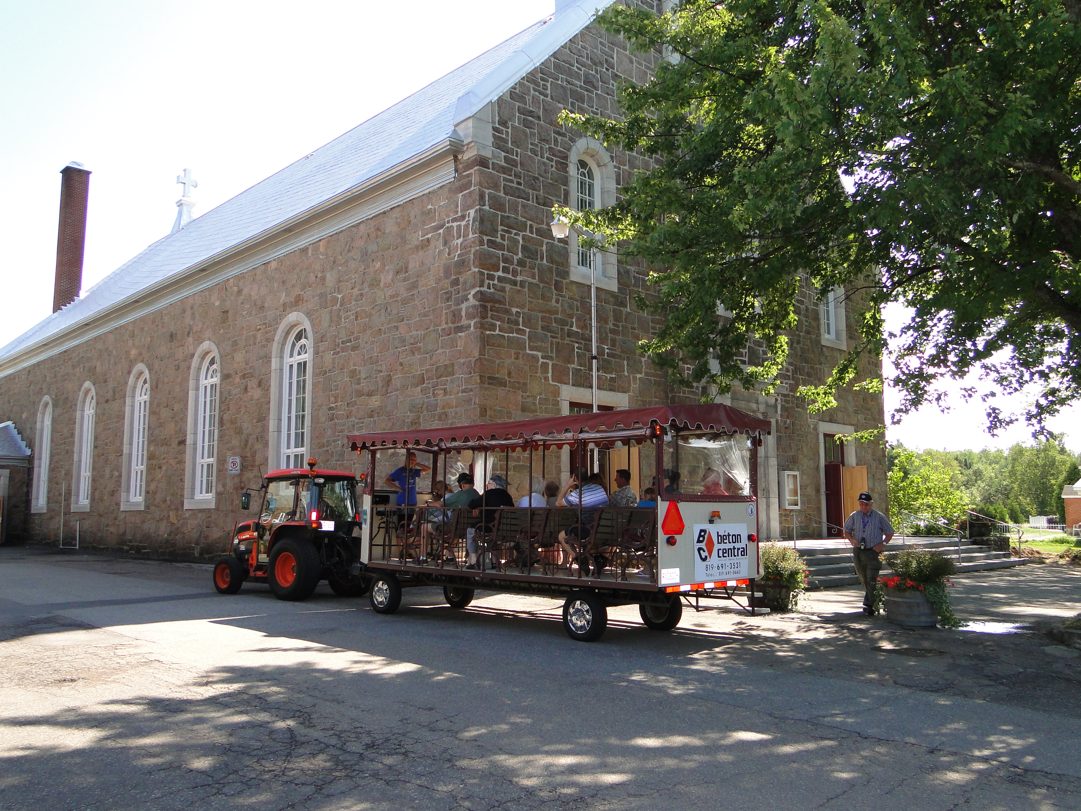 Balades audioguidées SaintÉliedeCaxton se croise les doigts L