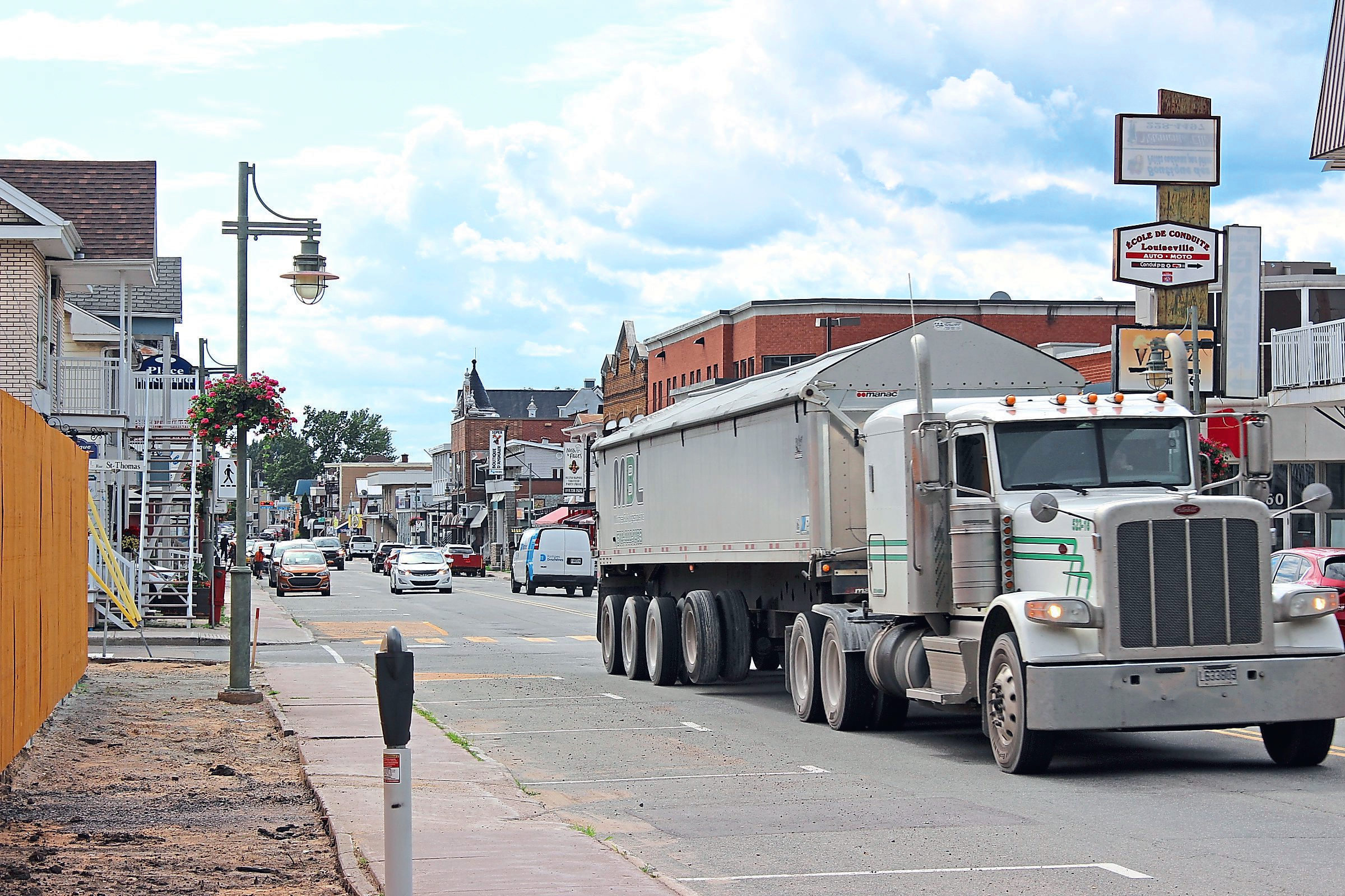 Trafic lourd au centre-ville: la fin approche - L'Écho de Maskinongé - Vimarsana News