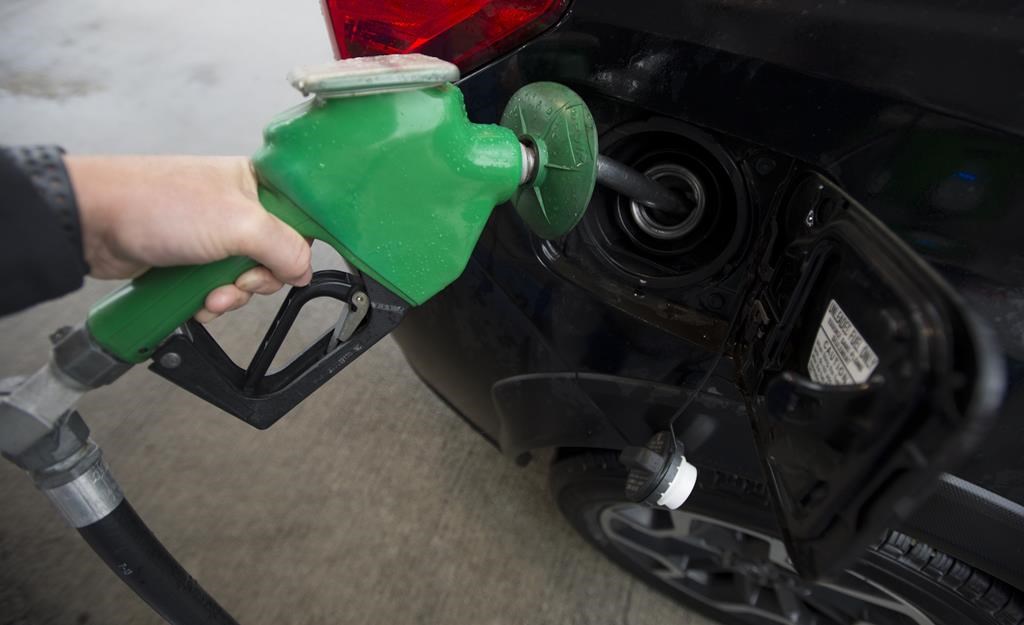 Ottawa reporte d’un an les nouvelles normes d’émissions d’essence et de diesel