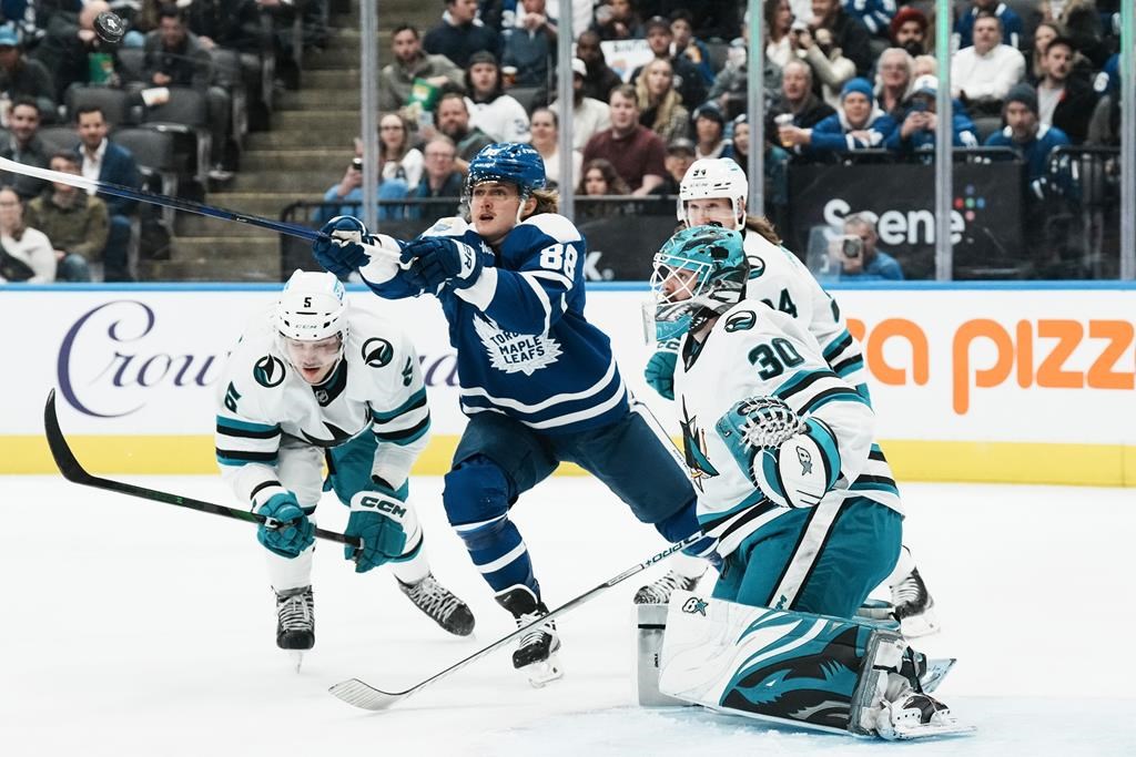 La séquence de Mitch Marner se poursuit et les Maple Leafs défont les Sharks 3-1