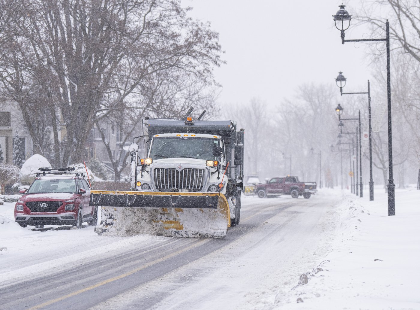 La bordée de neige continue davoir plusieurs impacts dans le sud du Québec